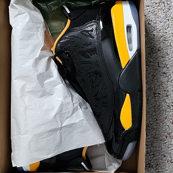 black and yellow dub zeros